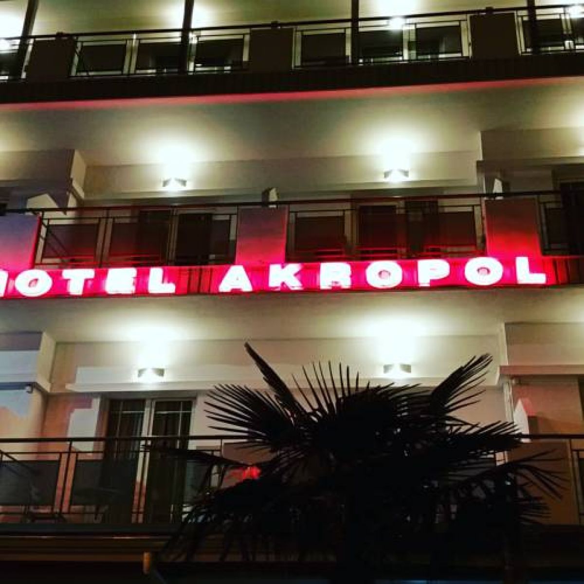 Akropol