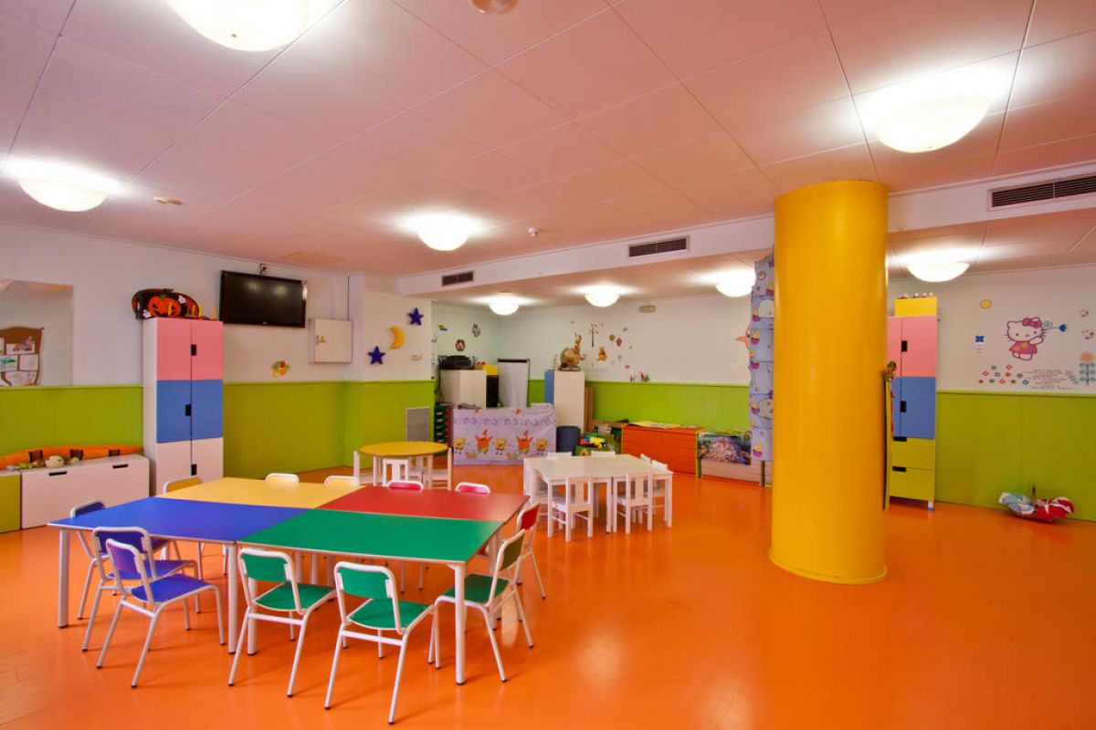 Aqua Montagut Suites