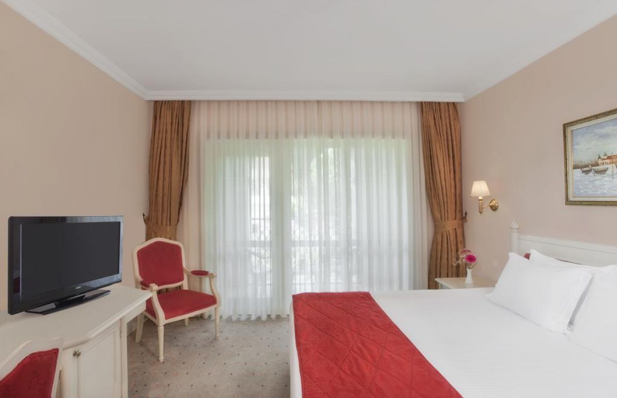 ASTERIA KREMLIN PALACE