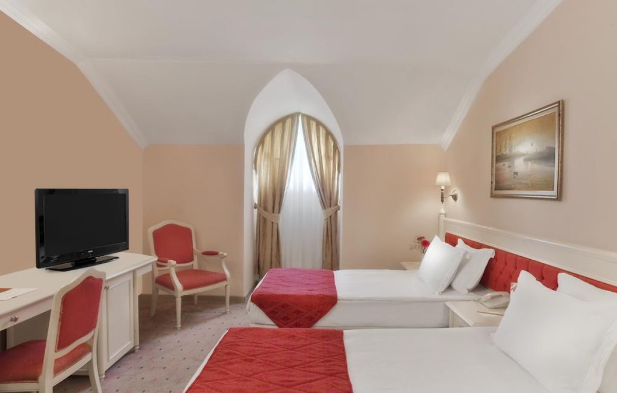 ASTERIA KREMLIN PALACE