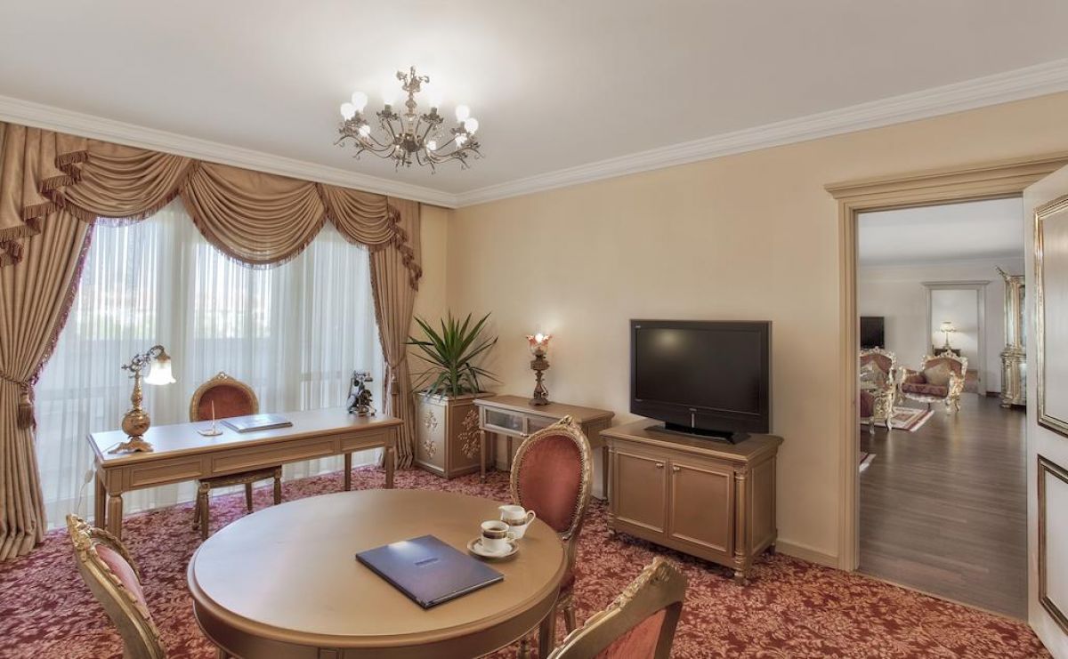 ASTERIA KREMLIN PALACE