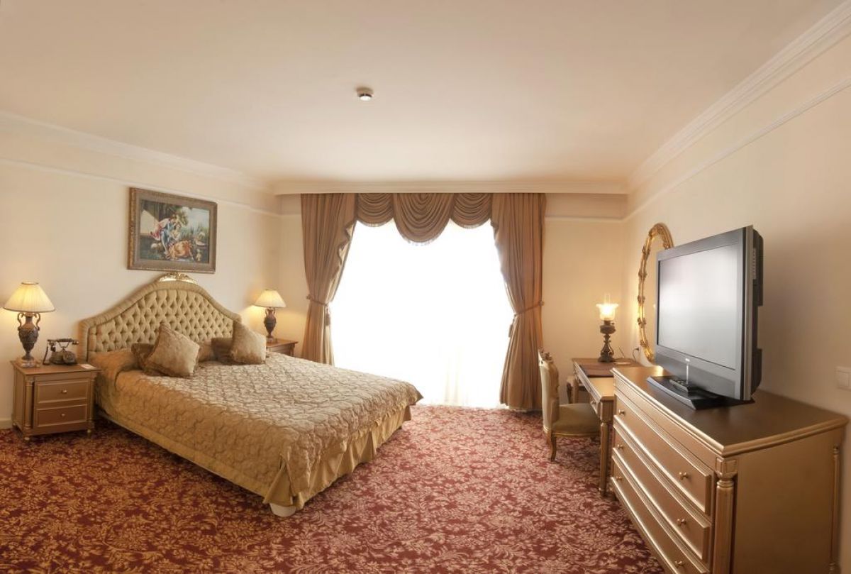 ASTERIA KREMLIN PALACE