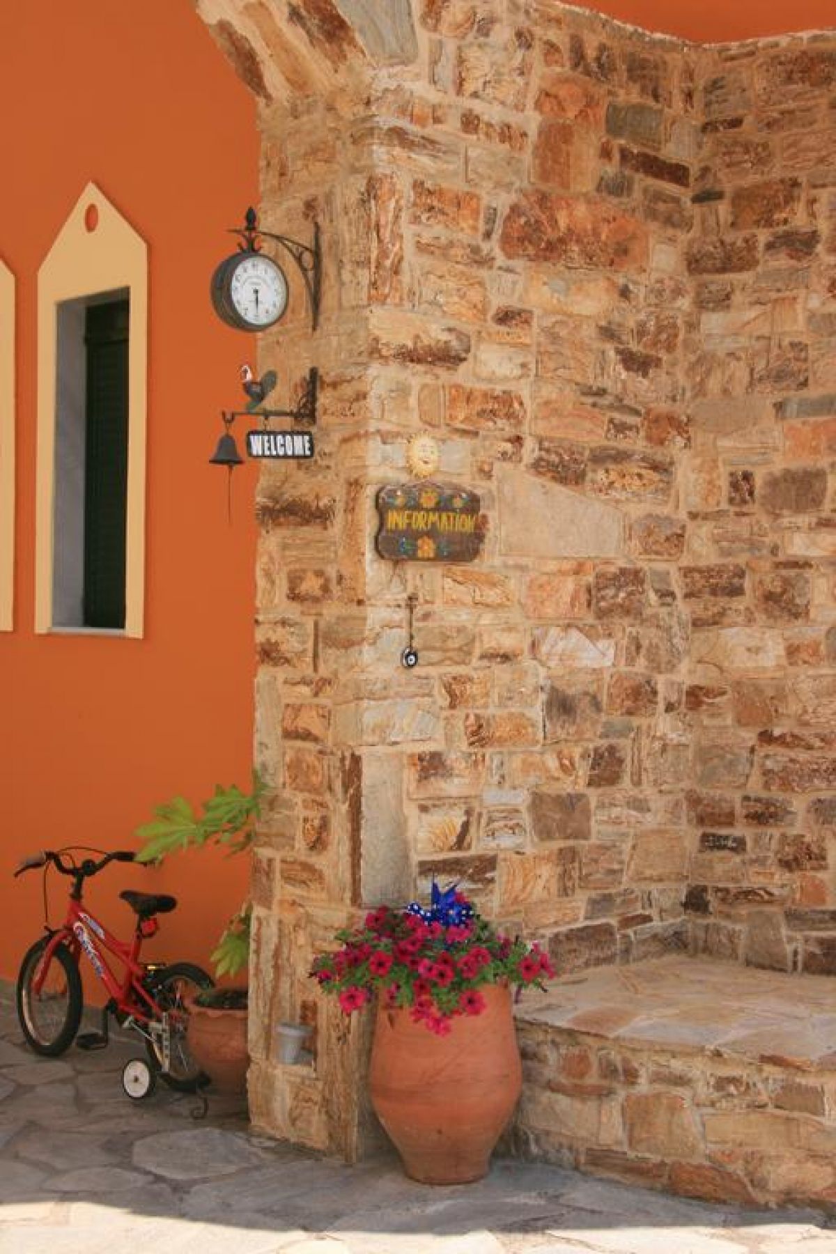 Kastro Apartments