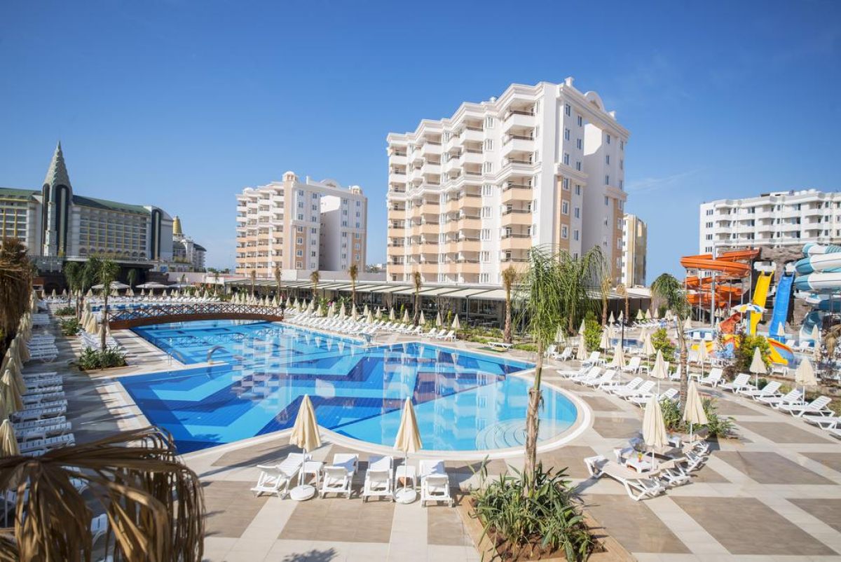 RAMADA RESORT LARA 