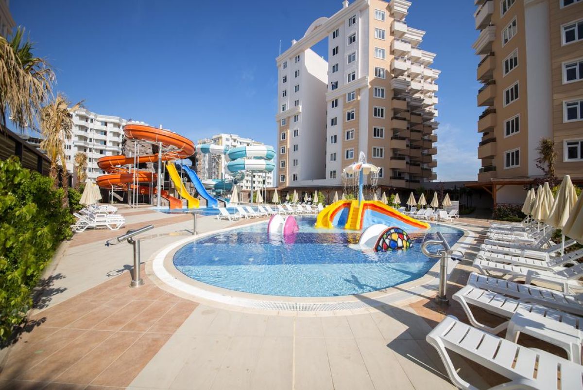 RAMADA RESORT LARA 