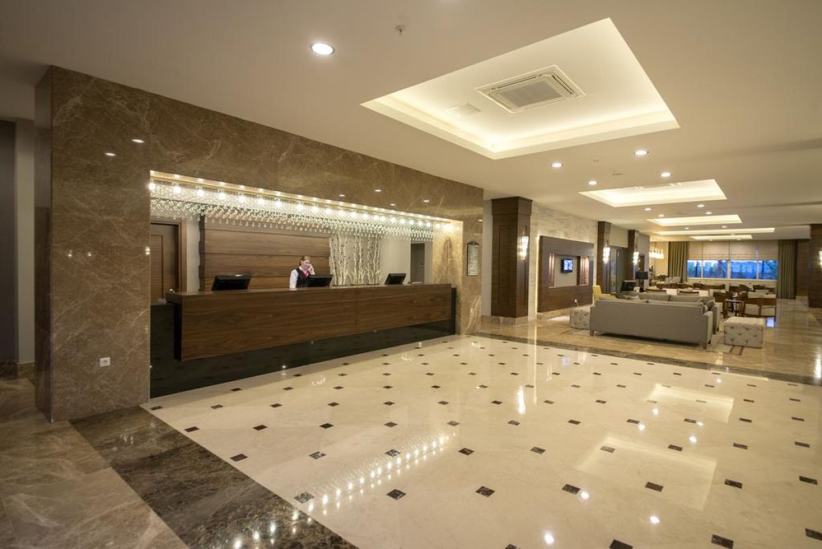 RAMADA RESORT LARA 