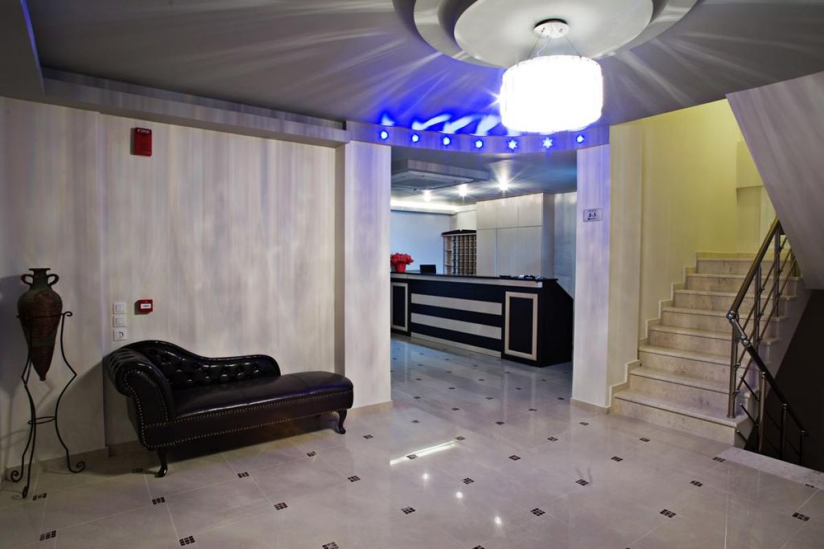 RG Status Hotel