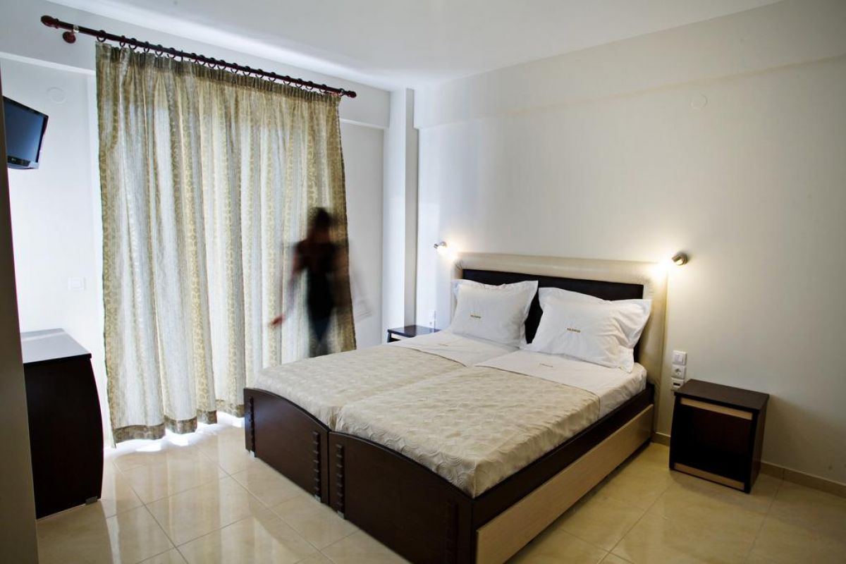 RG Status Hotel