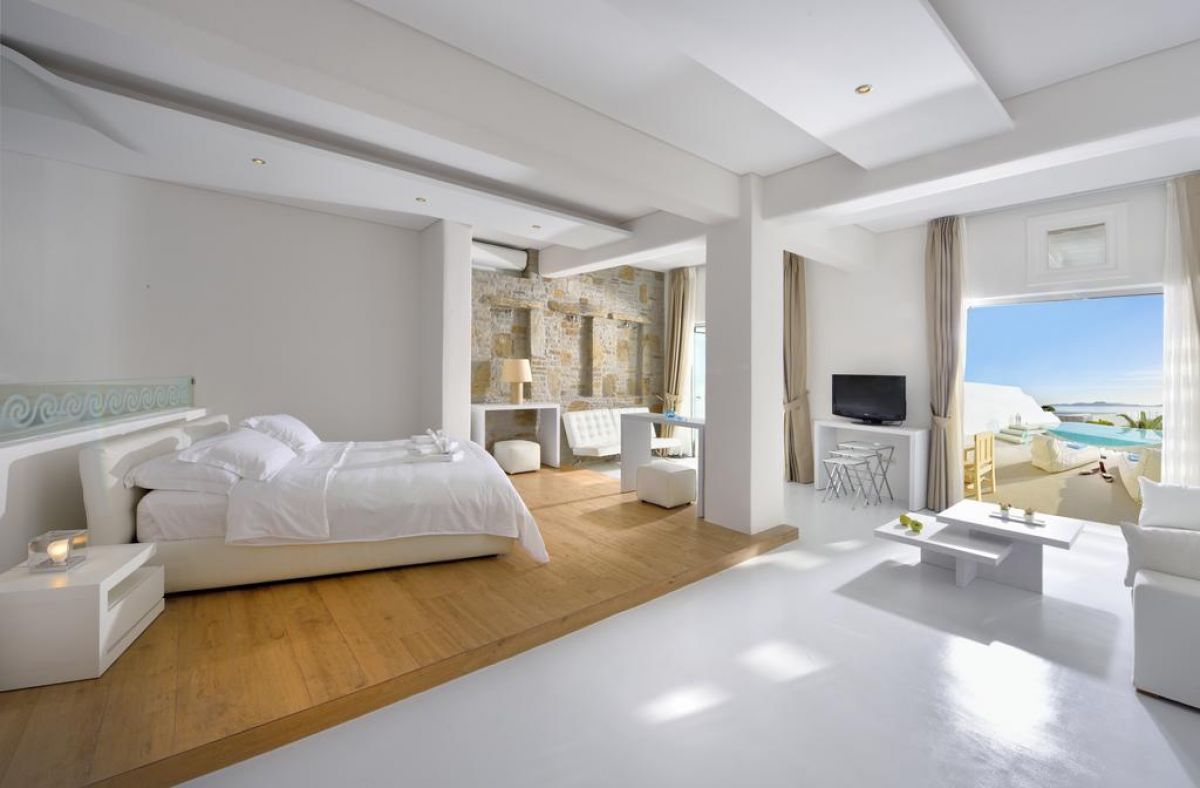 Saint John Hotel