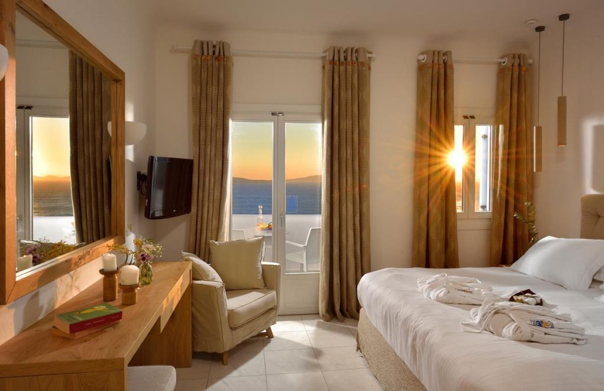 Saint John Hotel