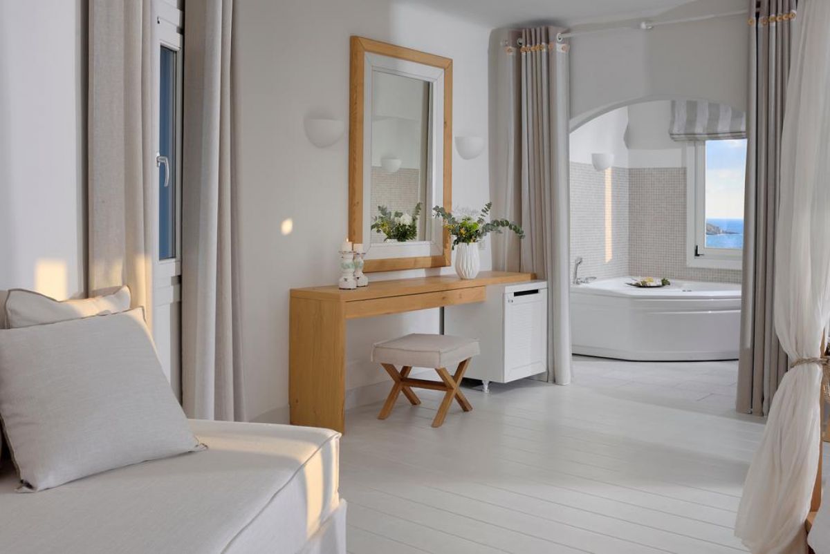 Saint John Hotel