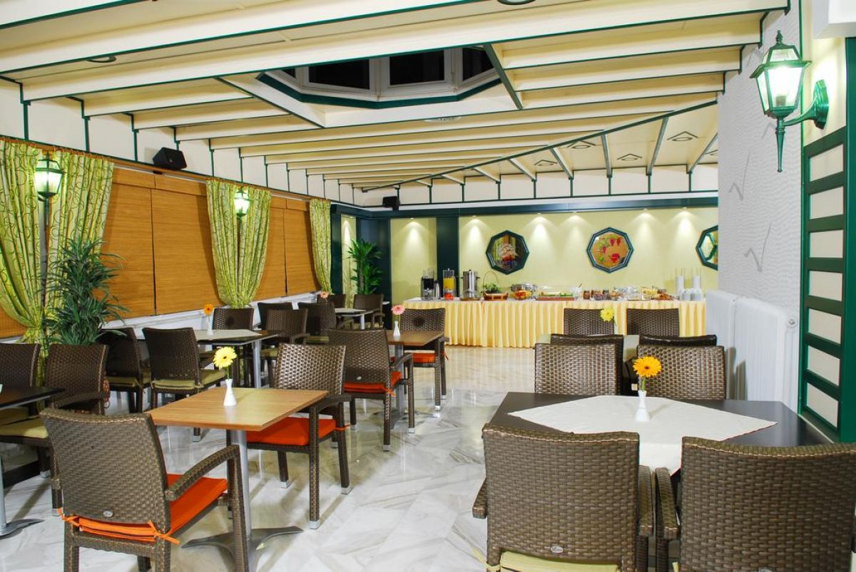 Strass Hotel