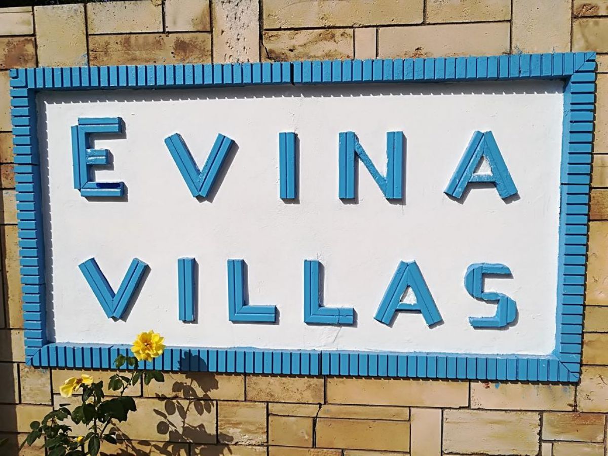 Evina rooms & Villas