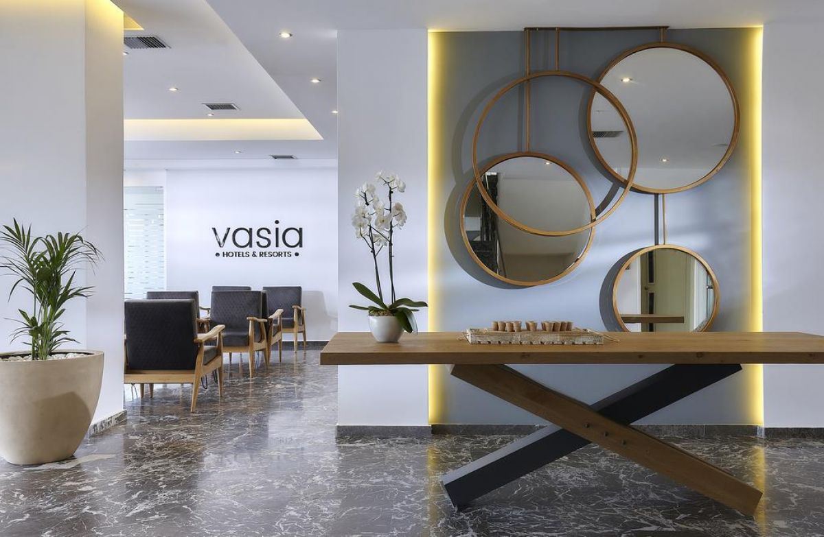 Vasia Royal Hotel
