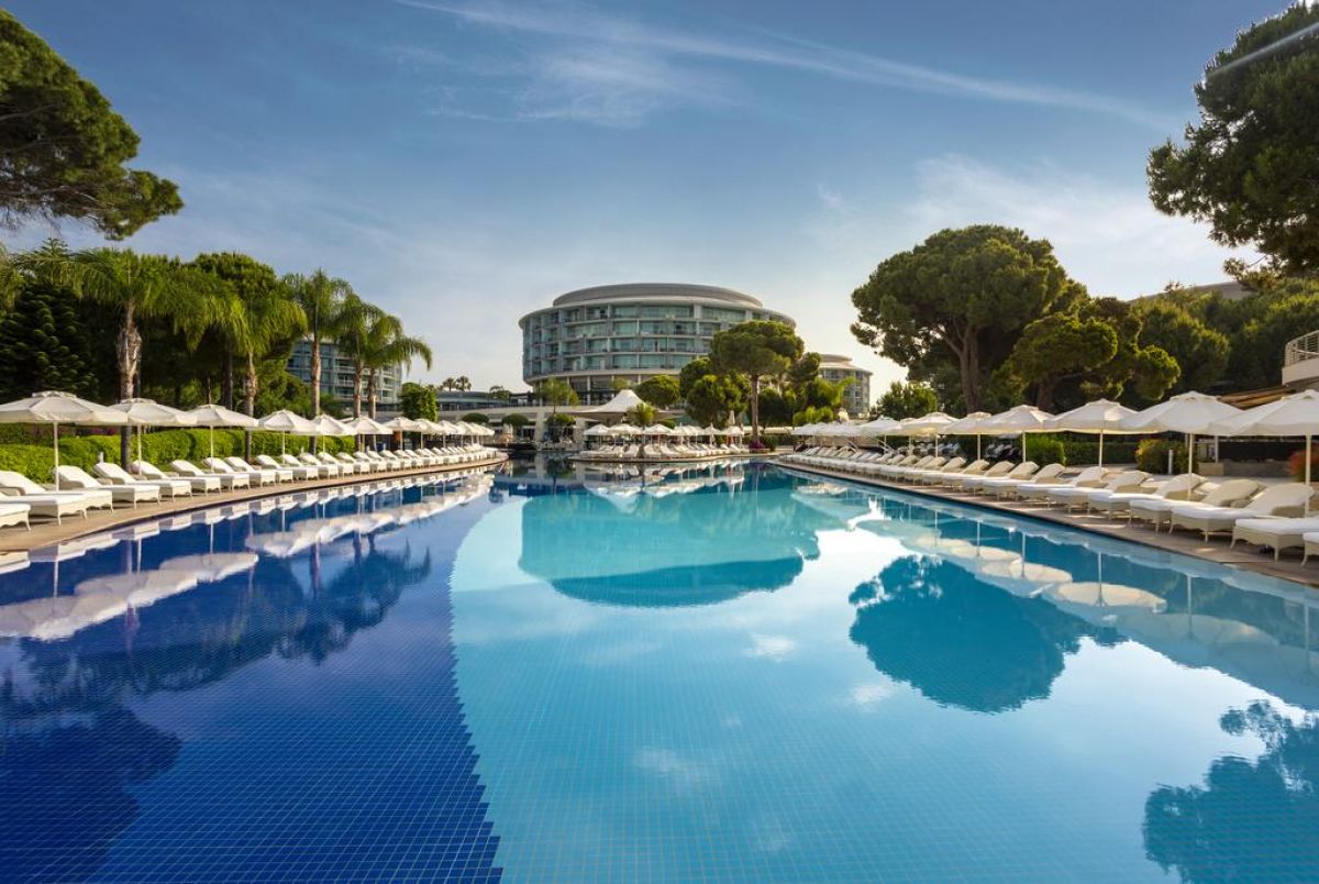 Calista Luxury Resort