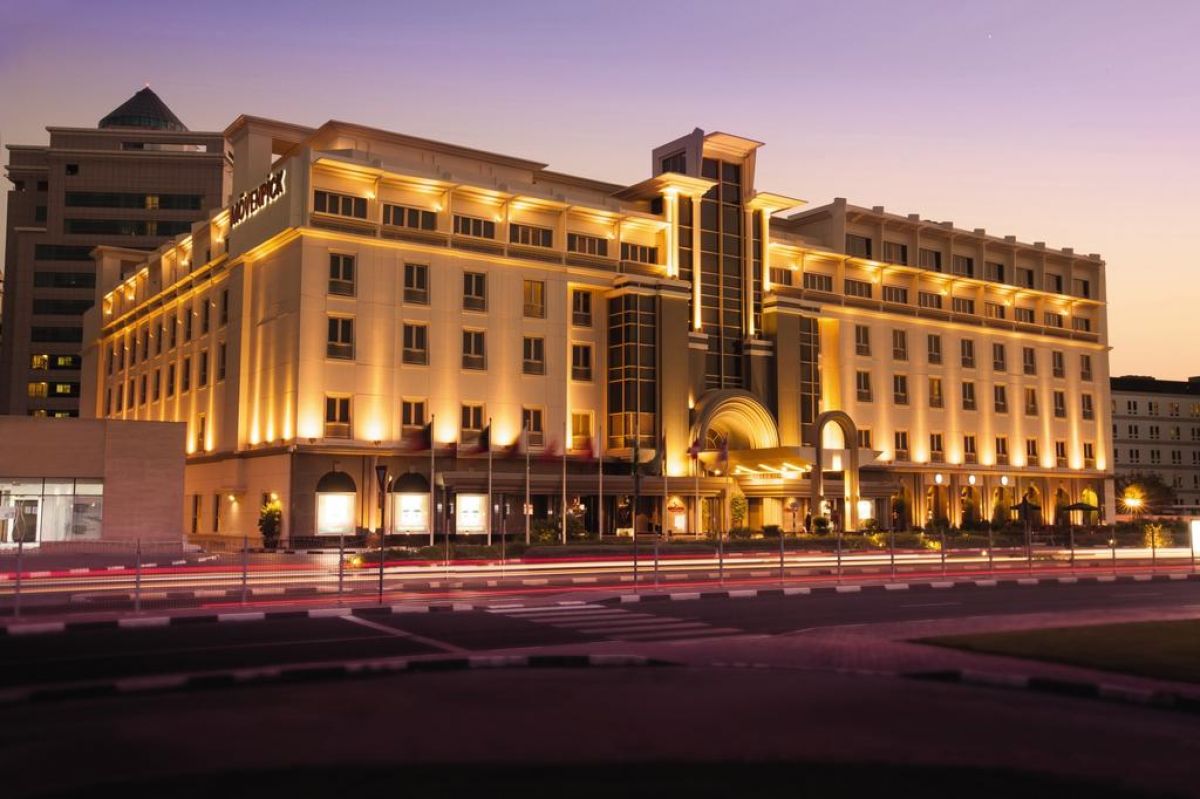 MOVENPICK HOTEL& APARTMENTS BUR DUBAI
