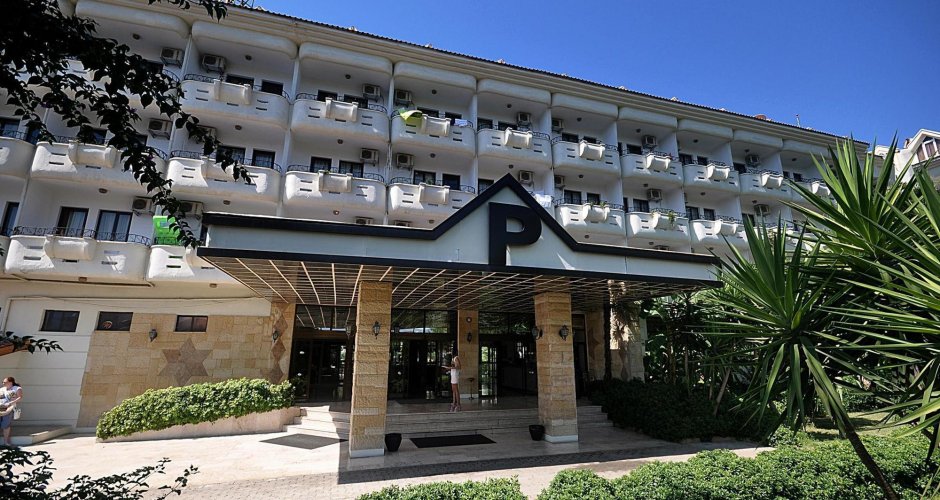 PINETA CLUB HOTEL