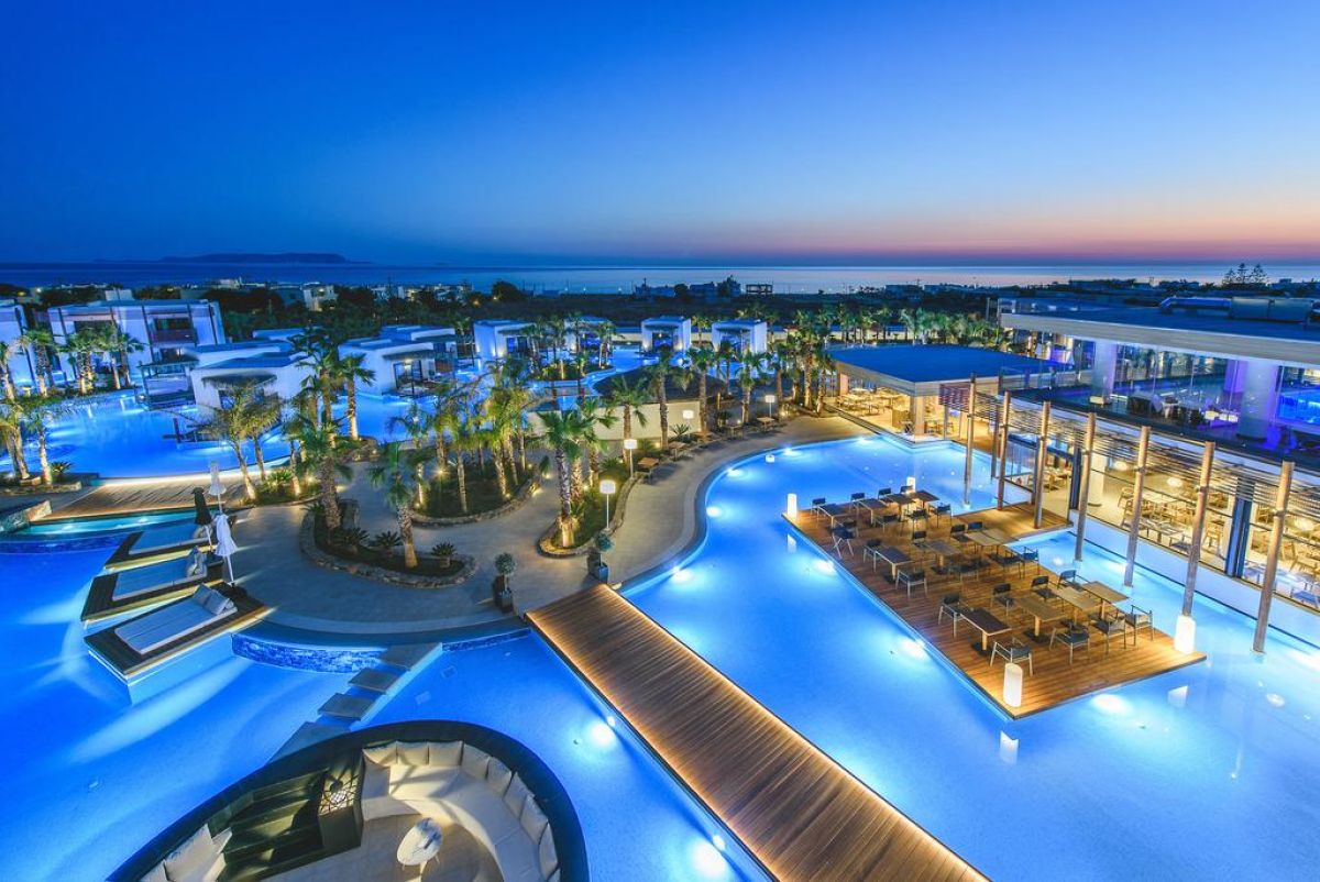 Stella Island Luxury Suites&Spa