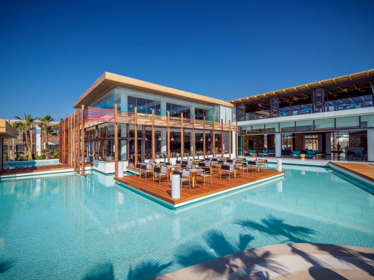 Stella Island Luxury Suites&Spa