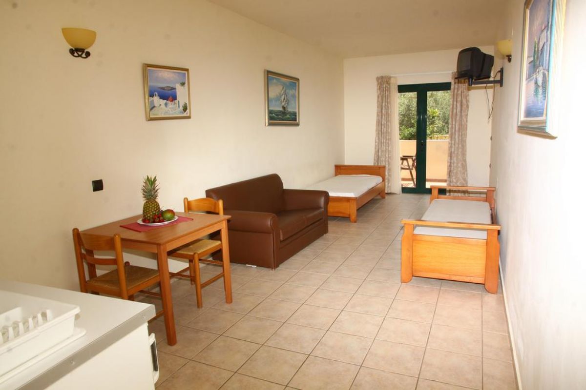 Dias Hotel & Apartments