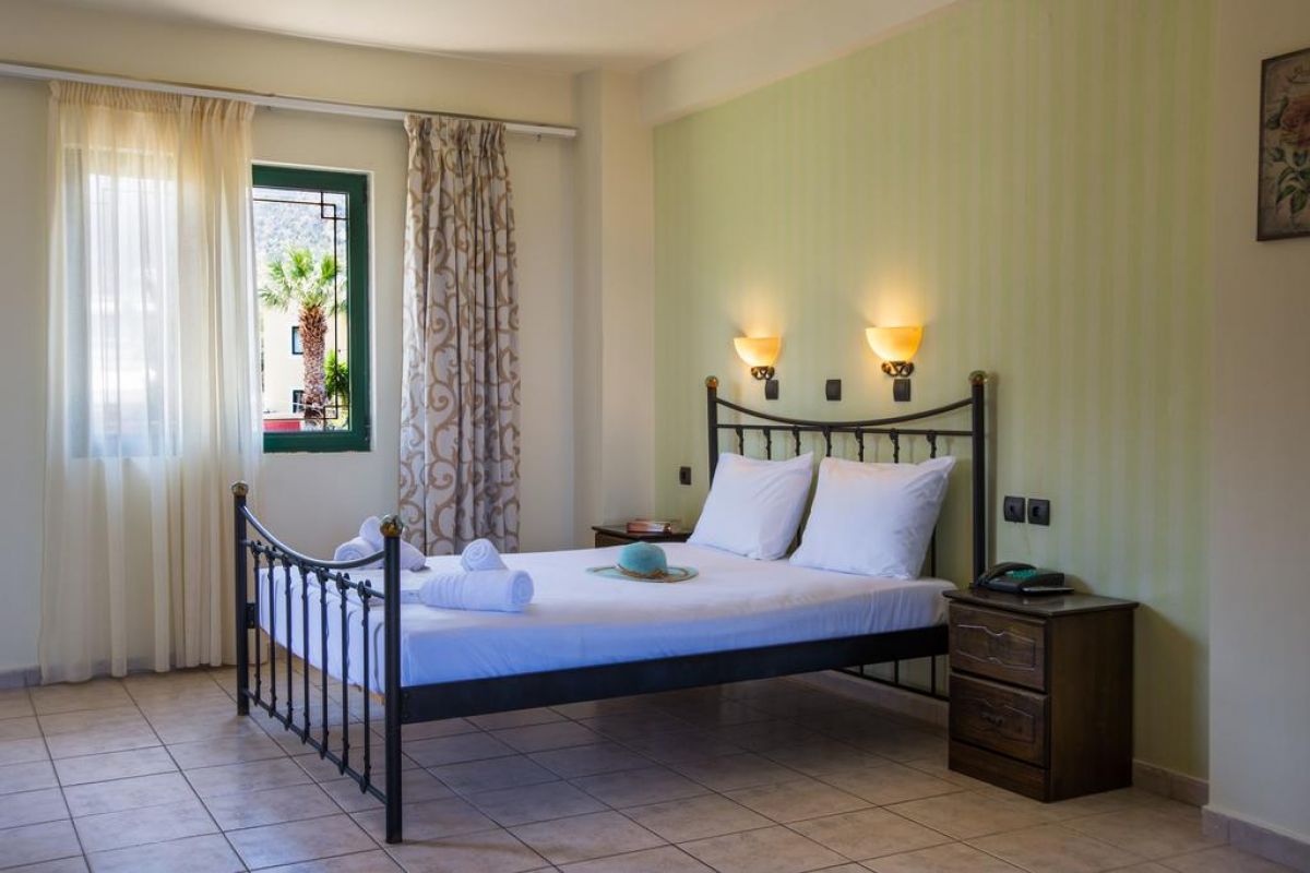 Dias Hotel & Apartments
