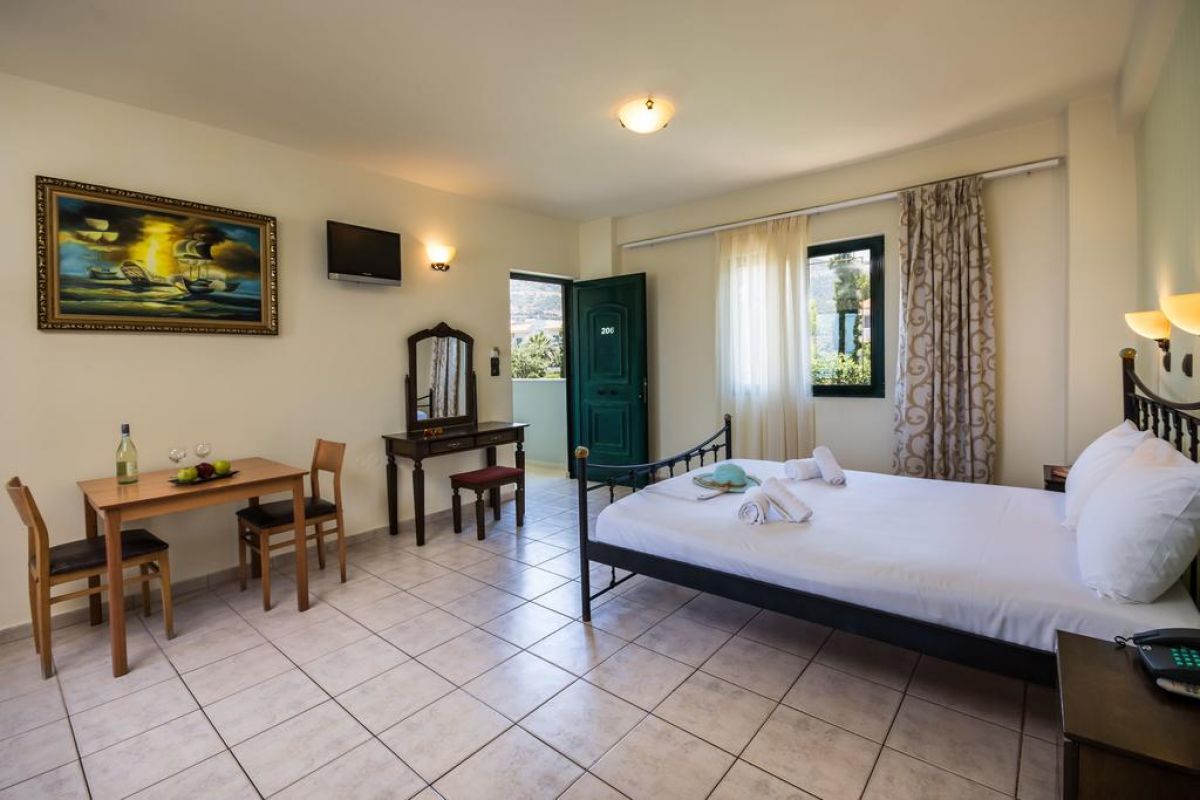 Dias Hotel & Apartments