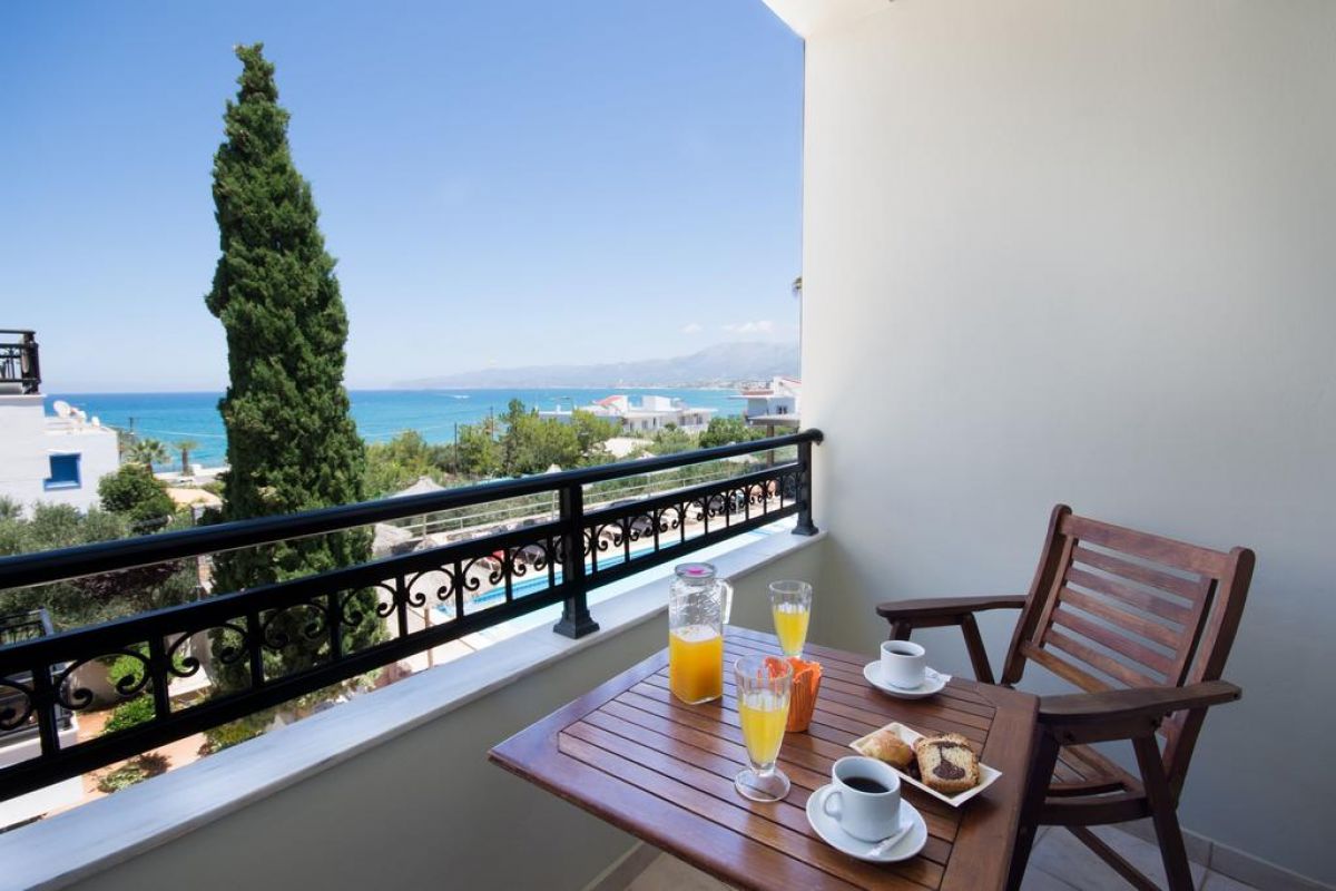 Dias Hotel & Apartments