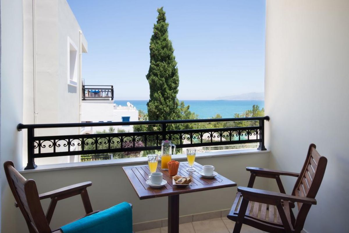 Dias Hotel & Apartments