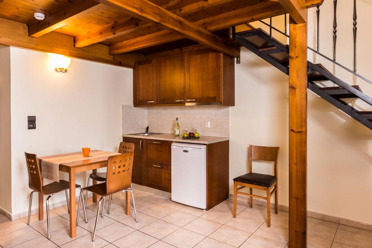 Dias Hotel & Apartments