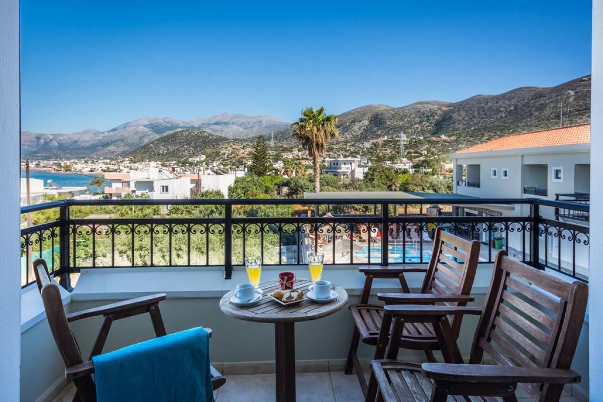 Dias Hotel & Apartments