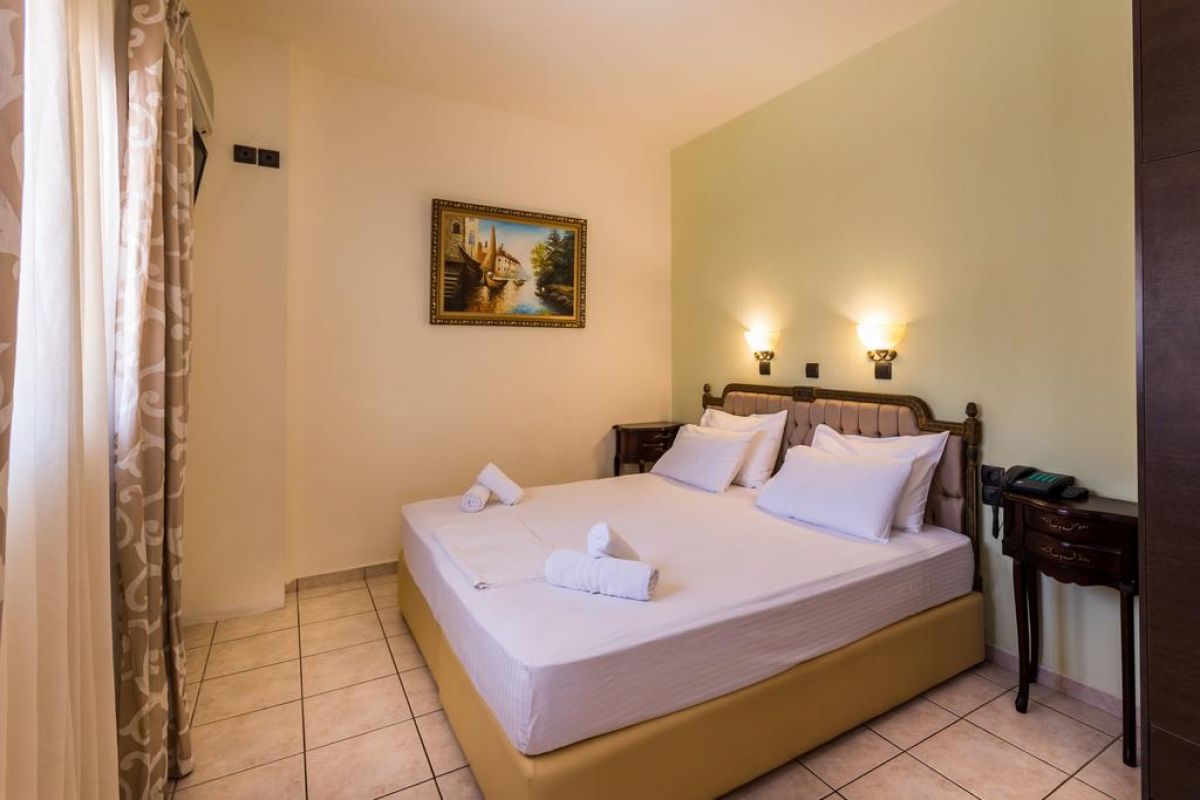 Dias Hotel & Apartments