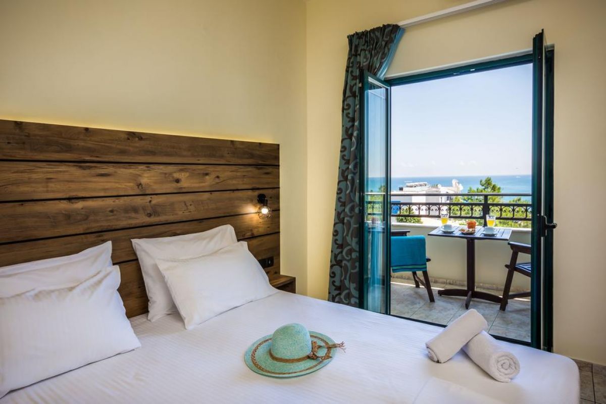 Dias Hotel & Apartments