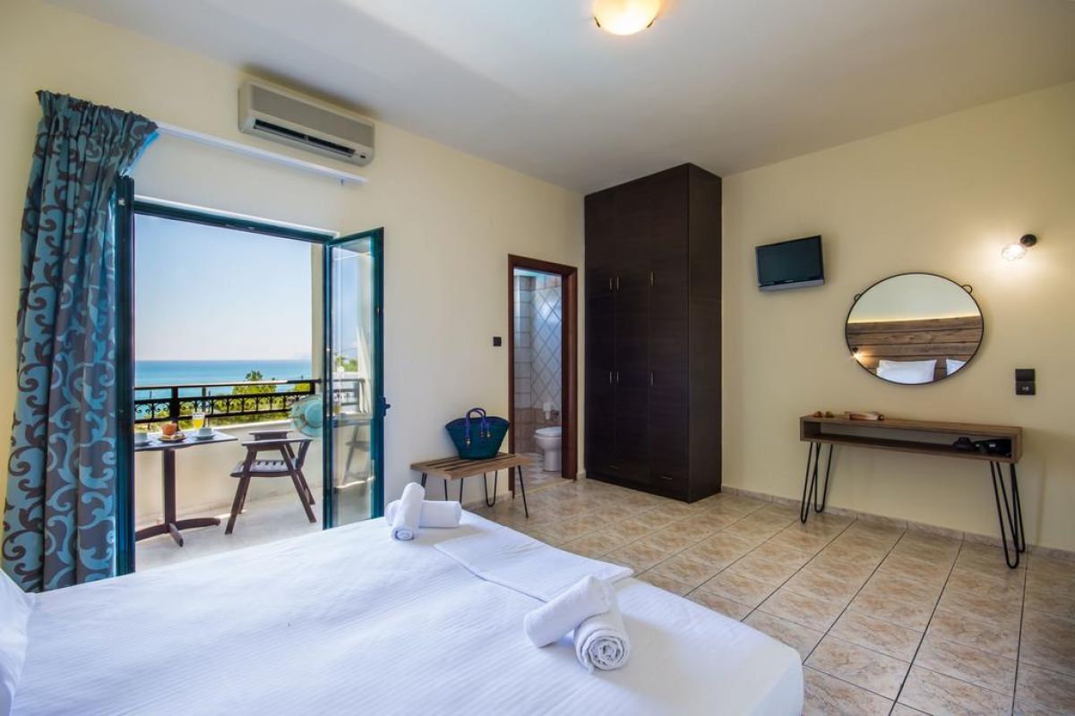 Dias Hotel & Apartments