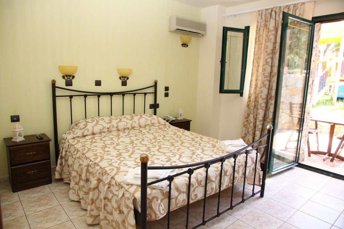 Dias Hotel & Apartments