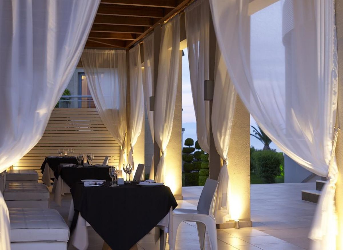 Ixian All Suites (Adult Only)