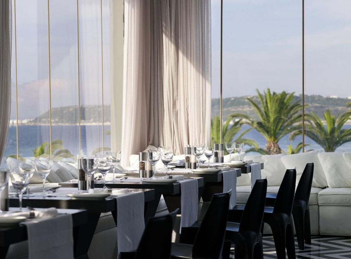 Ixian All Suites (Adult Only)
