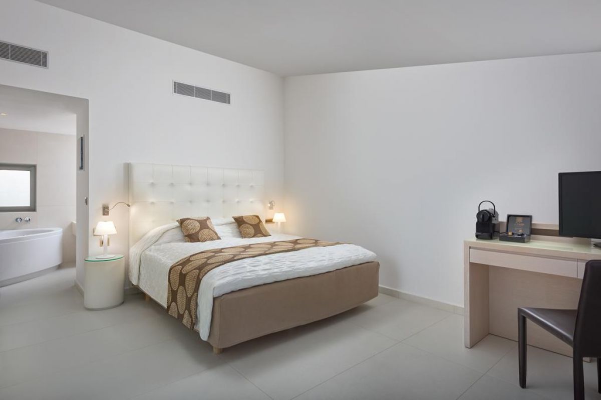 Ixian All Suites (Adult Only)