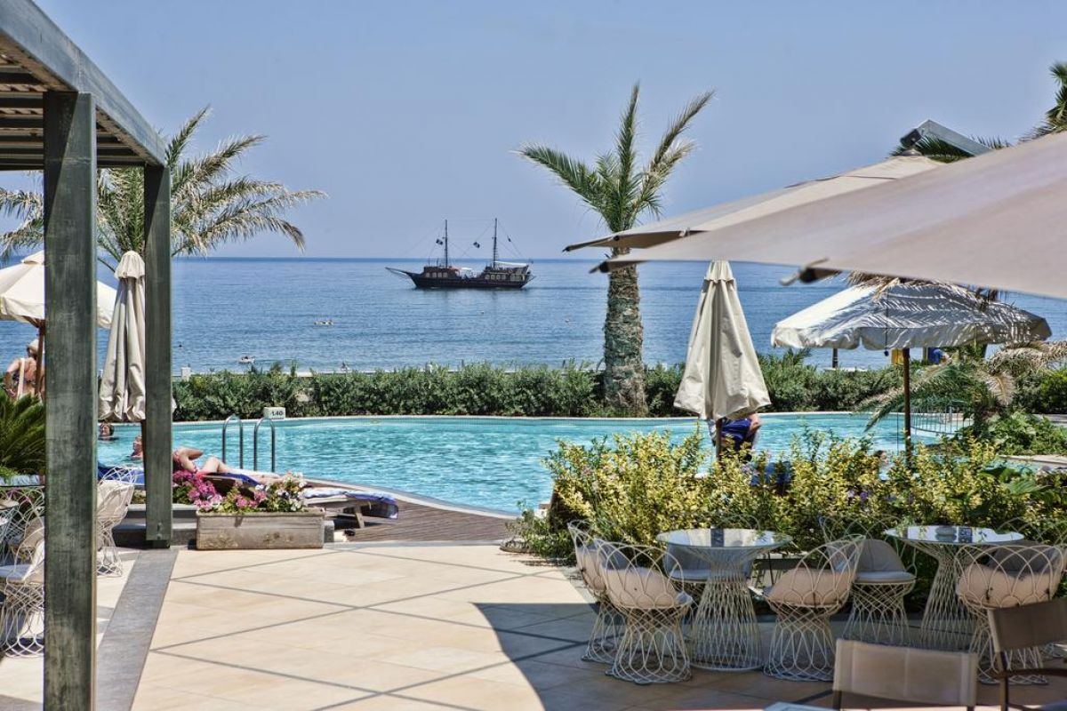 SENTIDO PEARL BEACH