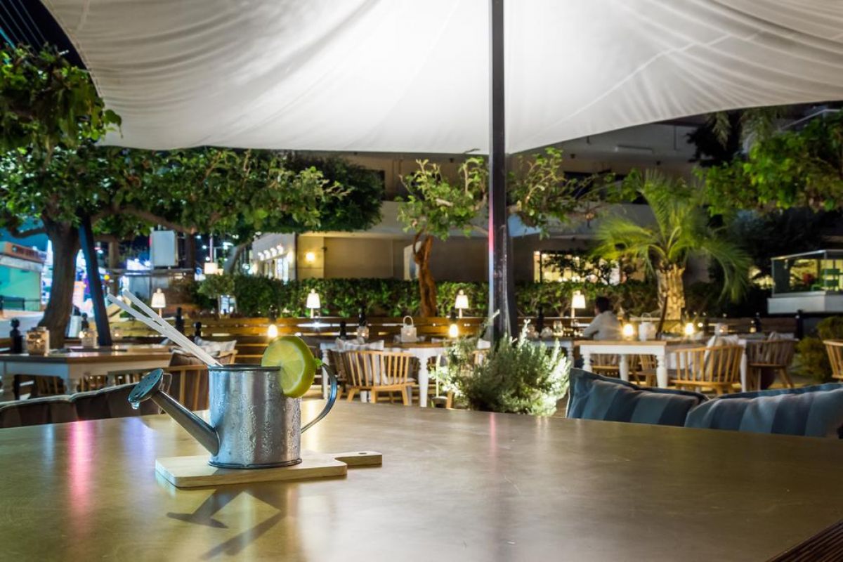 Zephyros Beach Boutique Hotel