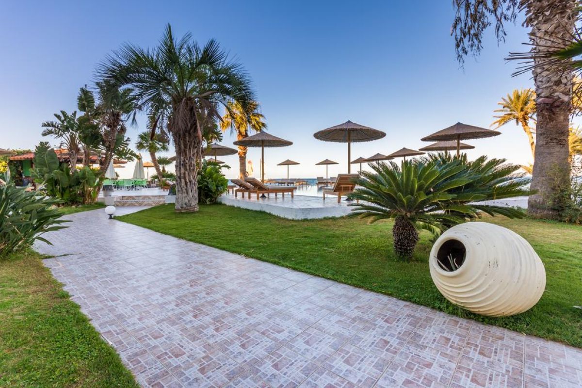 Zephyros Beach Boutique Hotel