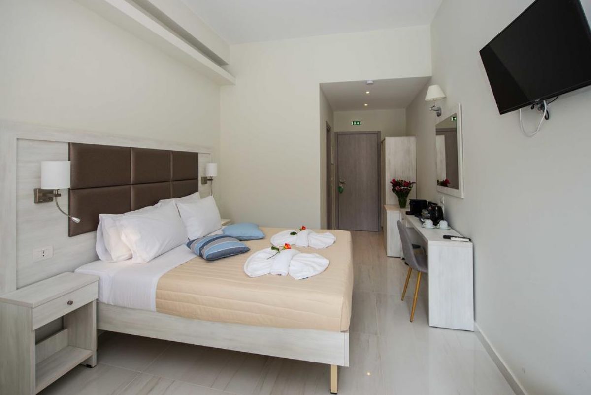 AMOUR HOLIDAY RESORT
