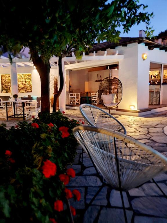 Aeolos Hotel & Villas