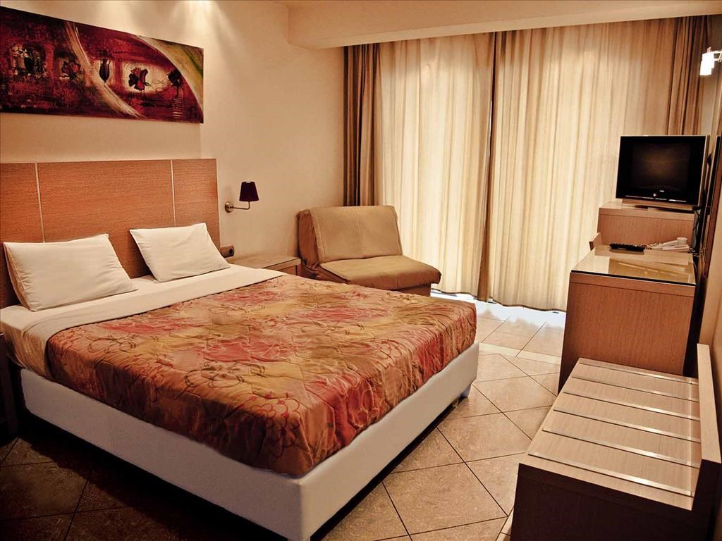 IMPERIAL HOTEL